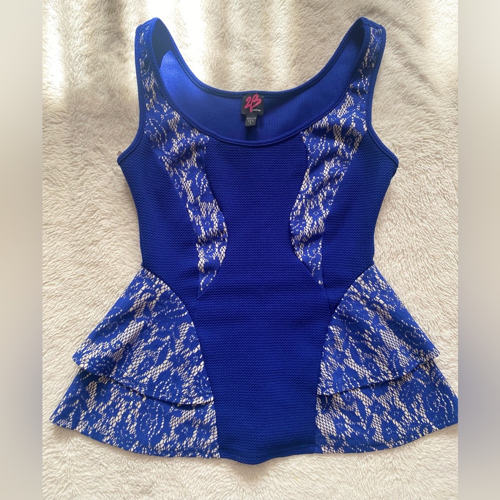 2b Bebe Y2K Royal Blue and Off White Textured Lace Peplum Top S / Made in U.S.A